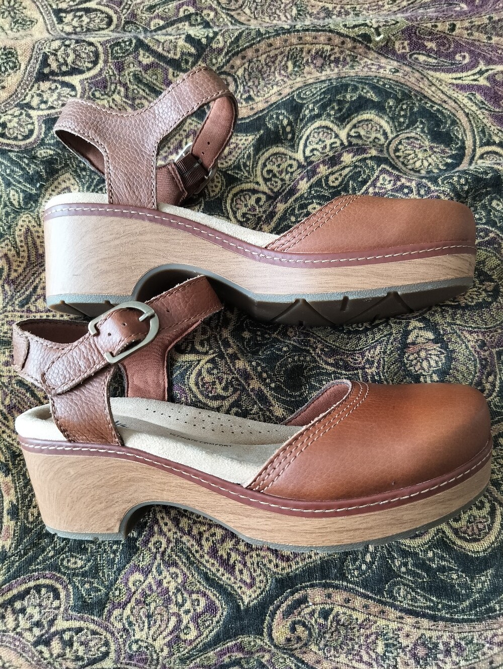 Clarks Women's 7M Paizlee Bay Tan Leather Platform Ankle Strap Clogs